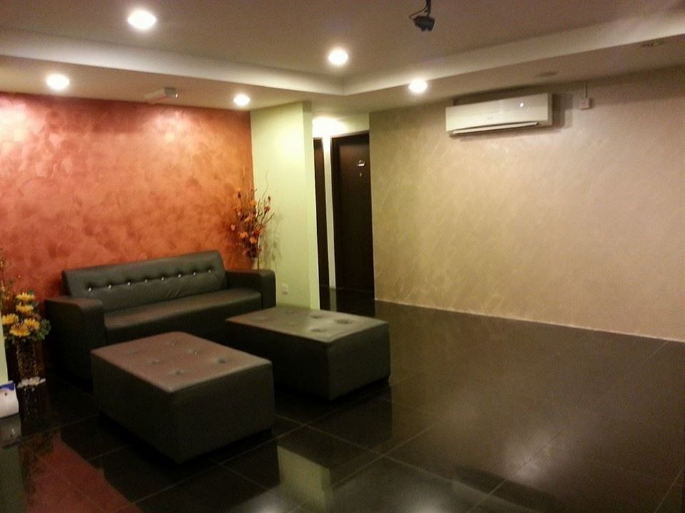 Zotel Business & Leisure Hotel Кучинг Экстерьер фото