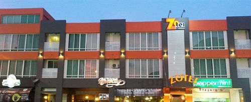 Zotel Business & Leisure Hotel Кучинг Экстерьер фото